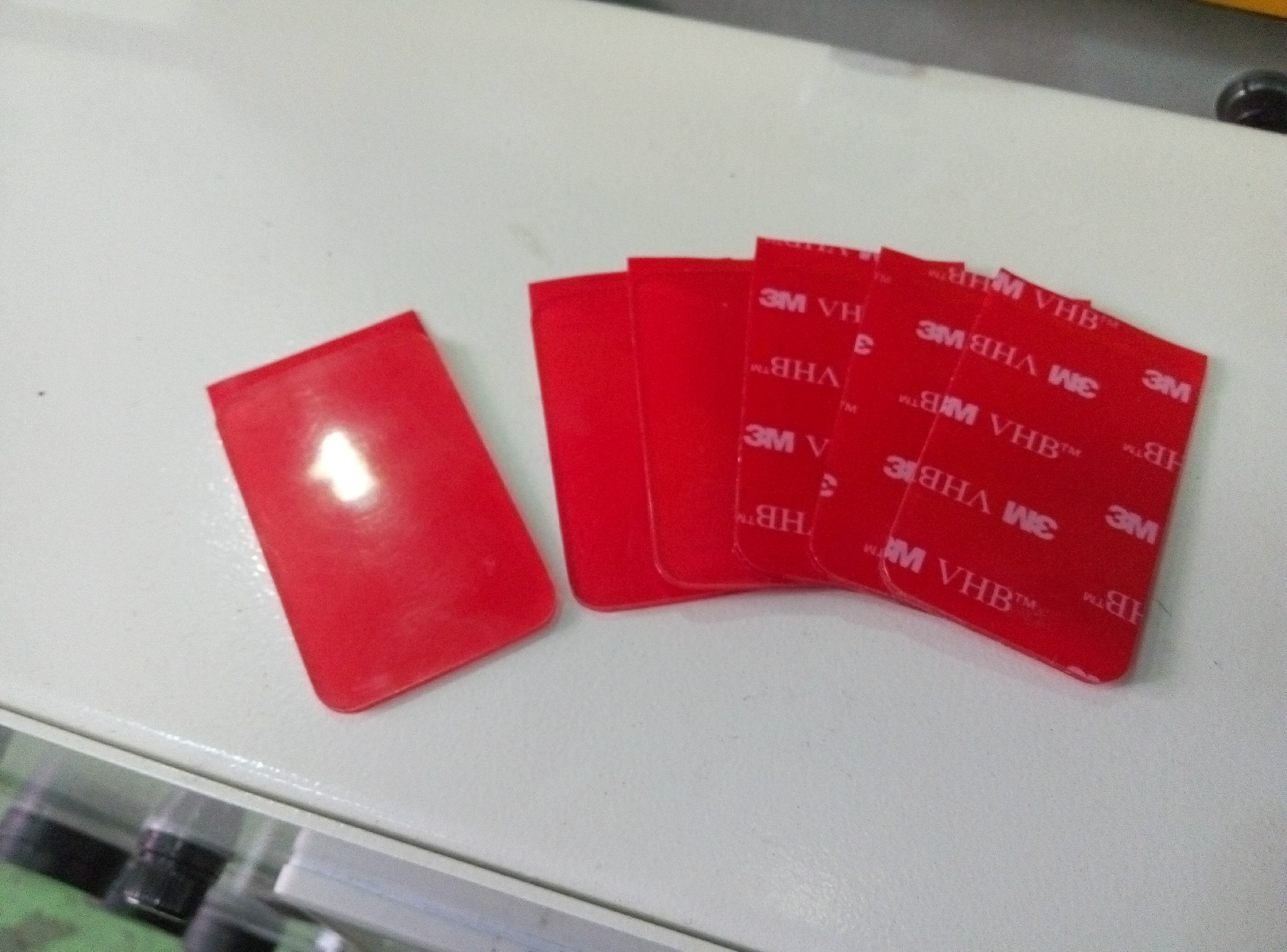 雙面膠沖壓設(shè)備案例